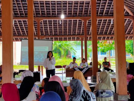 Edukasi Pengasuhan 1000 HPK bagi Ibu dan Keluarga di Kampung KB/ Desa Stunting